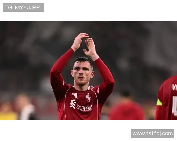 罗伯逊在足球赛场上的卓越表现与战术分析探讨